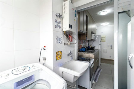 Apartamento de 02 dormitórios sendo 1 suíte