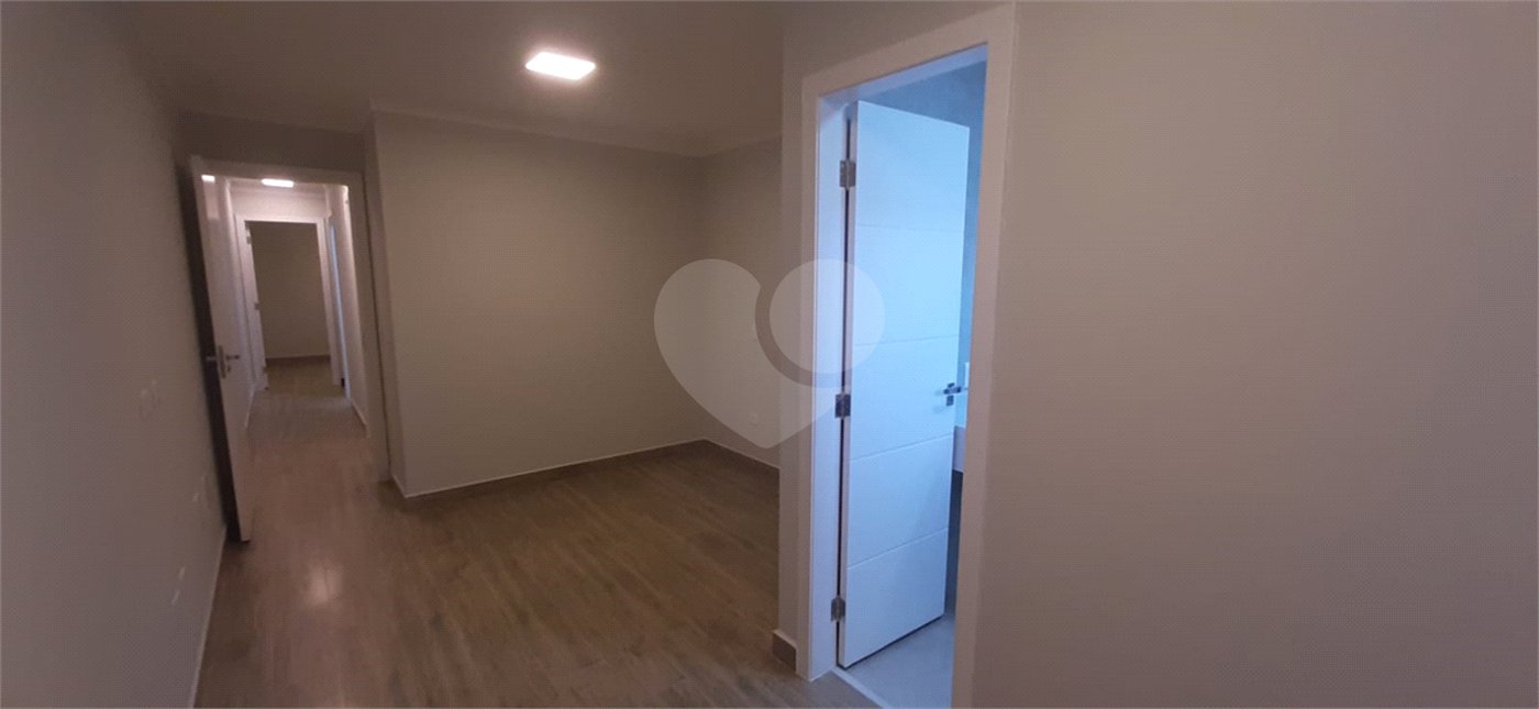 Sobrado à venda com 3 quartos, sendo 1 suíte,  em Vila Guilherme, São Paulo, SP