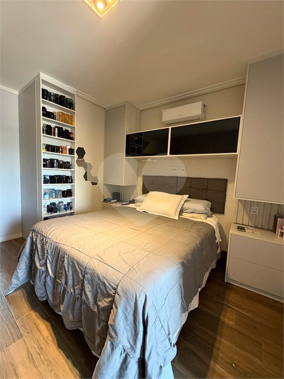 Casa à venda com 3 suítes em Vila Comercial, São Paulo, SP