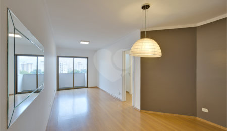 Apartamento à venda com 3 quartos, sendo 1 suíte,  em Alto da Boa Vista, São Paulo, SP