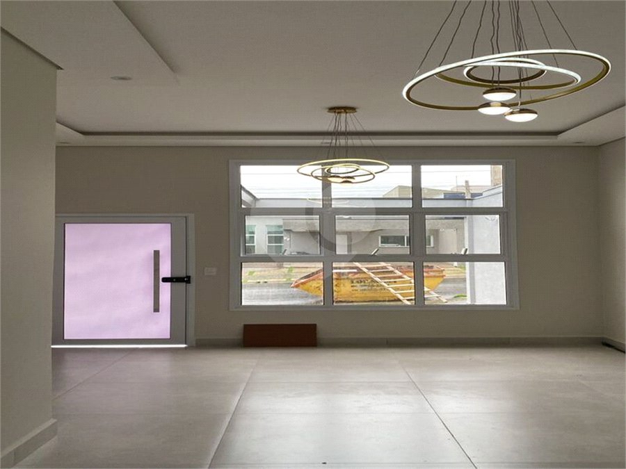 Casa à venda com 3 quartos, sendo 1 suíte, no condomínio Vila Ytu, Indaiatuba - SP