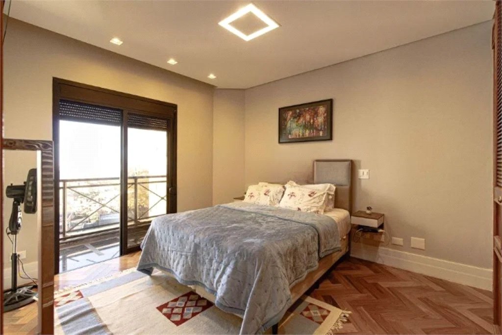 Apartamento à venda com 3 suítes em Jardim Parque Morumbi, São Paulo, SP