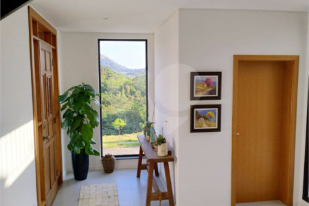 Casa à venda ou para alugar com 4 suítes no condomínio Itaporã, Atibaia - SP