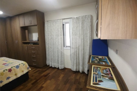 Casa à venda com 3 suítes no condomínio Morada das Hortênsias, São Paulo - SP