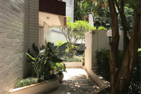 Apartamento à venda com 3 suítes em Vila Morumbi, São Paulo, SP
