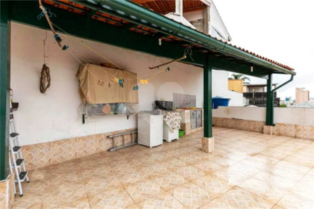 Sobrado à venda com 3 quartos, sendo 1 suíte, em Vila Paulicéia, São Paulo, SP