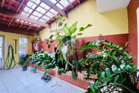 Sobrado à venda com 4 quartos, sendo 1 suíte, em Vila Gilda, Santo André, SP