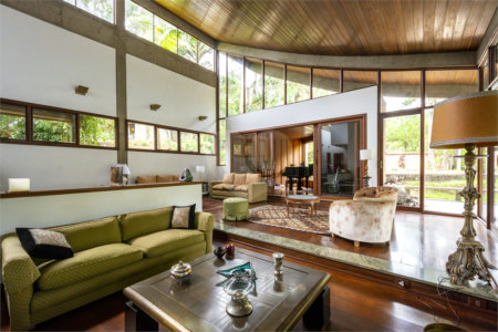 Casa à venda com 3 suítes no condomínio Chácara Flora, São Paulo - SP