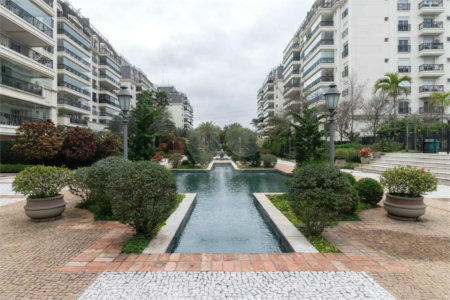 Apartamento à venda com 4 quartos, sendo 2 suítes,  em Alto de Pinheiros, São Paulo, SP