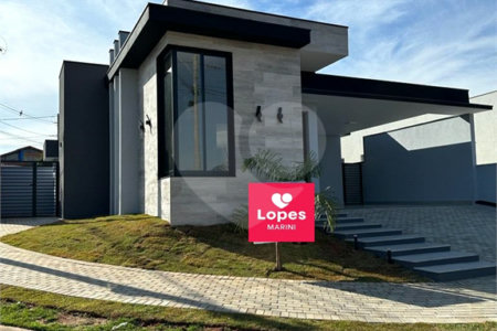 Casa à venda com 3 quartos, sendo 1 suíte,  no condomínio Lagos D Icaraí, Salto - SP