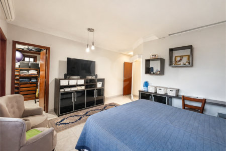 Casa à venda com 5 suítes no condomínio Parque Village Castelo, Itu - SP