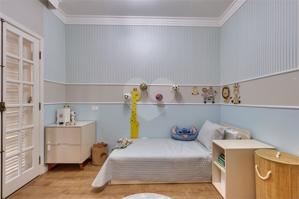 Casa à venda com 5 quartos, sendo 3 suítes, em Alto da Boa Vista, São Paulo, SP