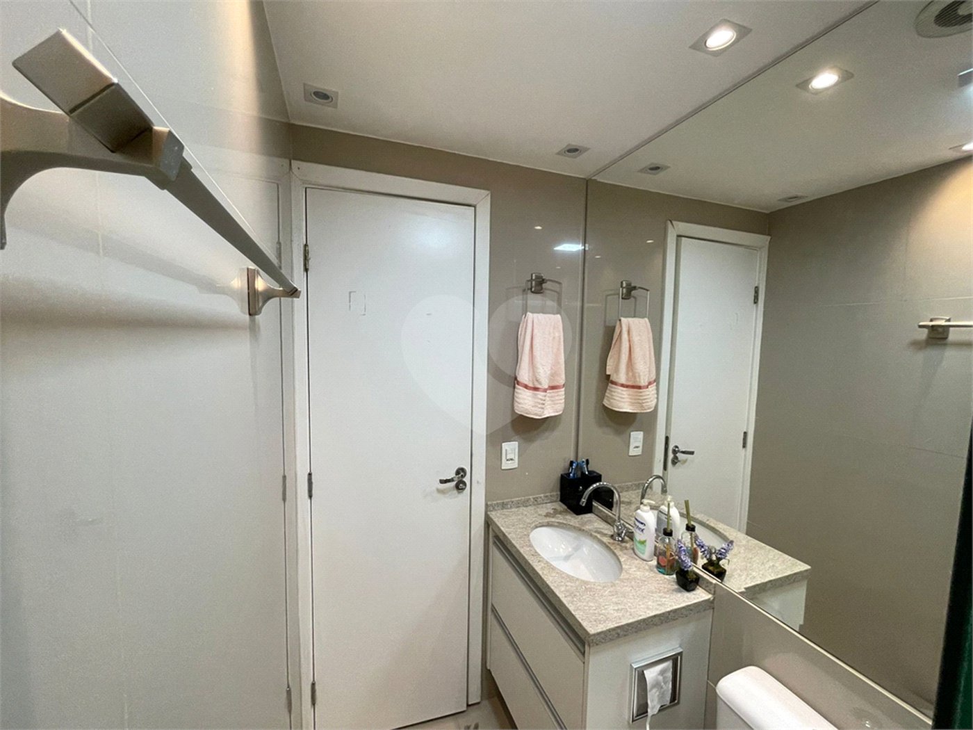 Apartamento à venda com 2 quartos em Parque Edu Chaves, São Paulo, SP