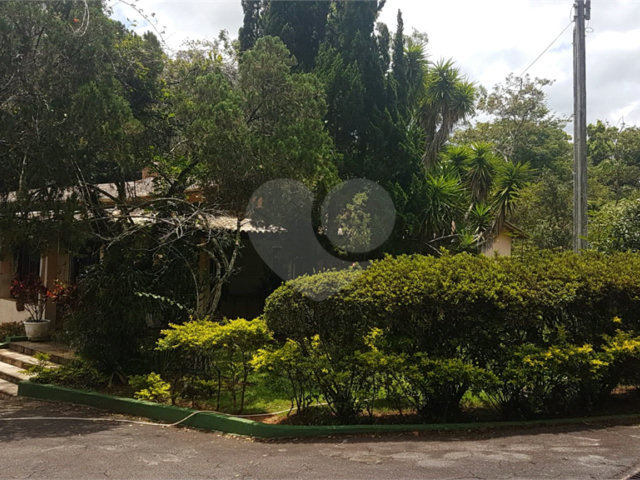 Casa à venda com 5 quartos, sendo 1 suíte,  em Serra da Cantareira, Mairiporã, SP