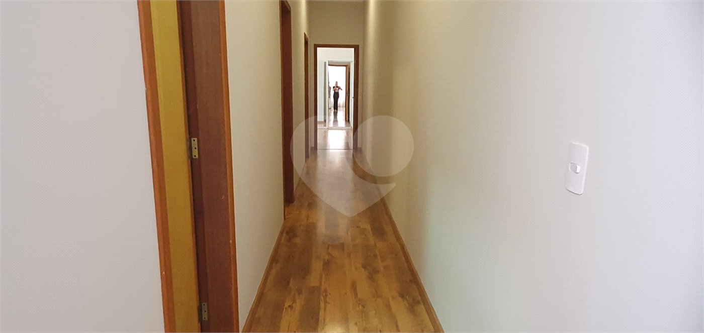 Casa à venda com 3 quartos, sendo 1 suíte,  no condomínio Reserva das Paineiras, Itapetininga - SP