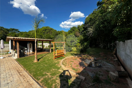 Chácara à venda com 6 quartos, sendo 1 suíte, em Jardim Estância Brasil, Atibaia, SP