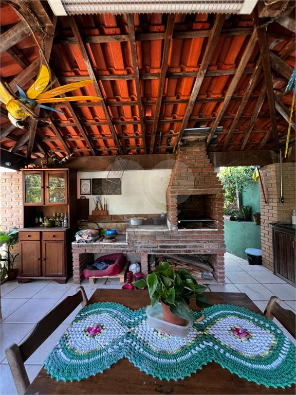 Casa à venda com 3 quartos, sendo 1 suíte, no Centro, Guararema, SP