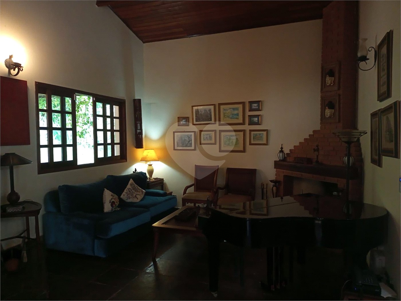 Casa à venda com 3 quartos, sendo 1 suíte, no condomínio Vale da Santa Fé, Vinhedo - SP