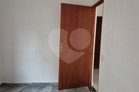 Casa à venda com 2 quartos em Vila Santa Helena, Atibaia, SP
