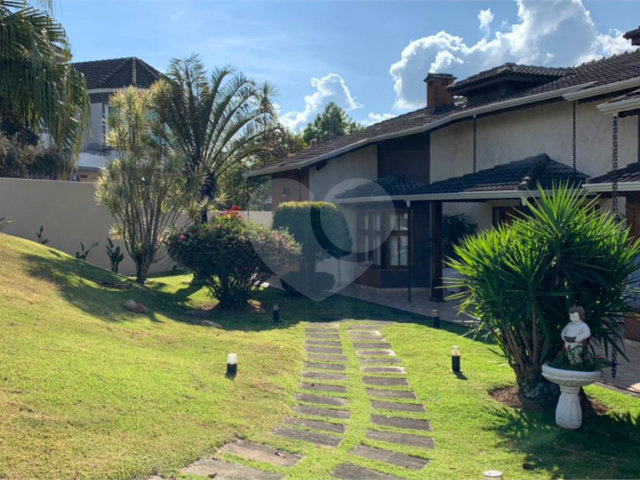 Casa à venda com 5 quartos, sendo 2 suítes,  em Serra da Cantareira, Mairiporã, SP