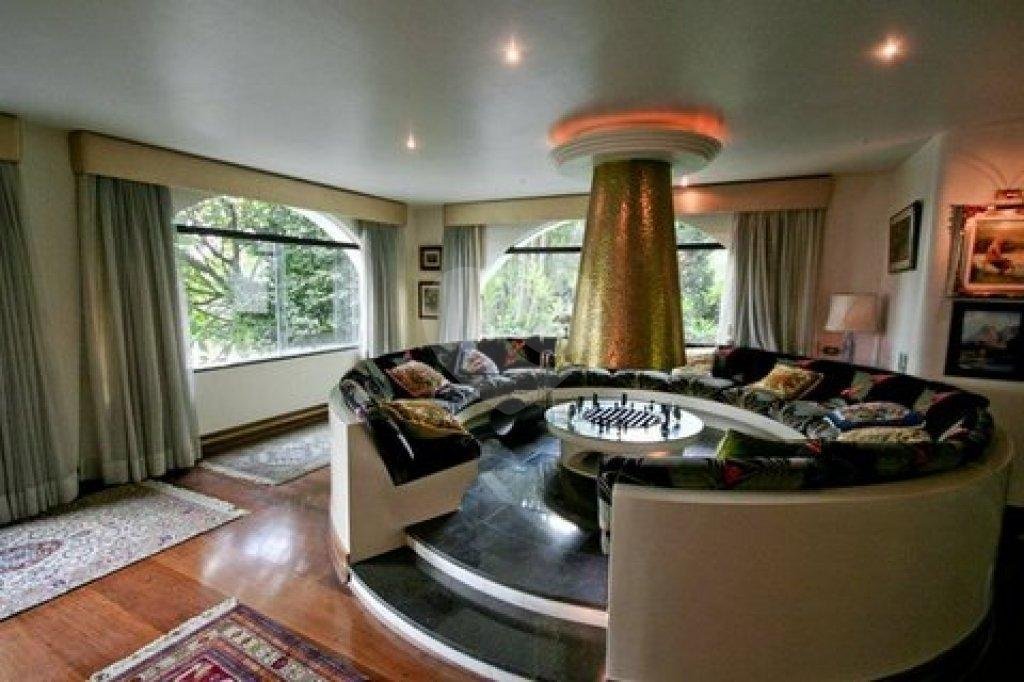 Casa à venda ou para alugar com 5 suítes em Jardim São Bento, São Paulo, SP
