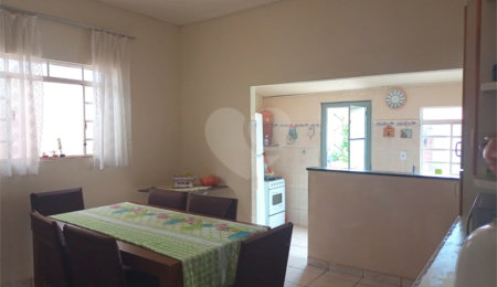 Casa à venda com 3 quartos, sendo 1 suíte, em Vila Regina, Itapetininga, SP