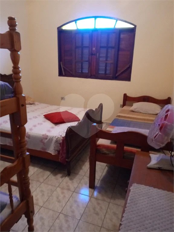Casa Térrea à venda com 2 quartos, sendo 1 suíte, no Centro, Itanhaém, SP