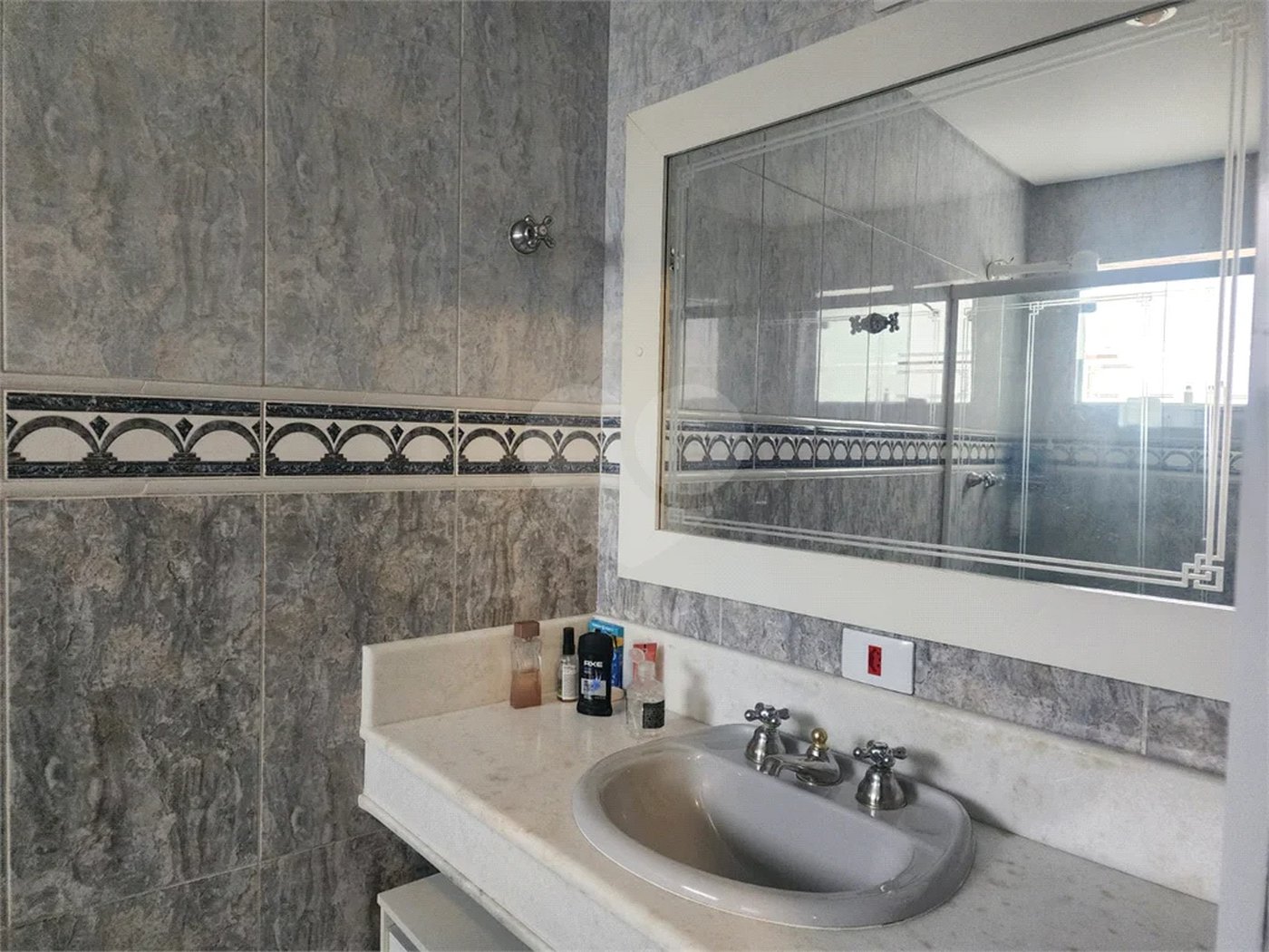 Sobrado à venda com 3 quartos, sendo 1 suíte, em Vila Paulicéia, São Paulo, SP