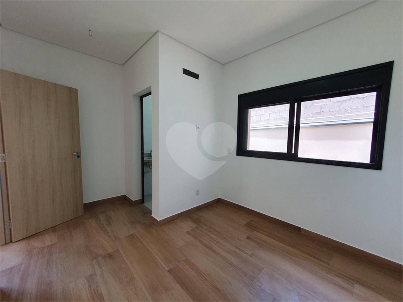 Casa à venda com 3 suítes no condomínio Via Castelli, Louveira - SP