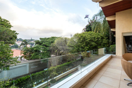Casa à venda com 5 suítes em Jardim Cordeiro, São Paulo, SP