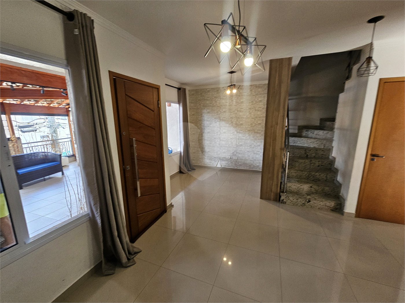 Sobrado à venda com 3 quartos, sendo 1 suíte,  em Vila Nivi, São Paulo, SP