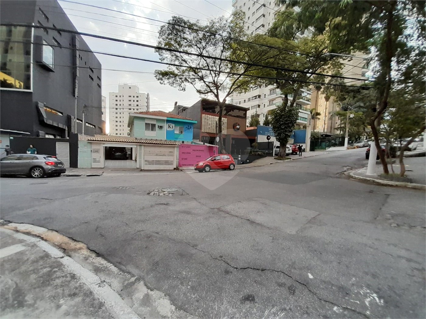 Sobrado à venda com 4 quartos, sendo 1 suíte, em Santana, São Paulo, SP