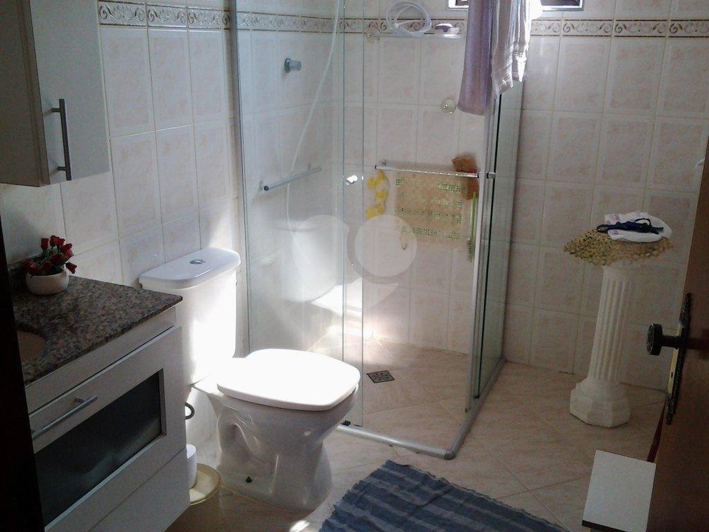 Apartamento à venda com 3 quartos, sendo 2 suítes, em Vila Tupi, Praia Grande, SP