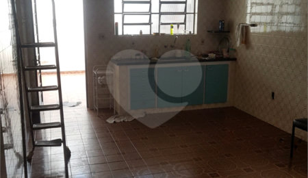 Casa à venda com 3 quartos, sendo 1 suíte, em Braz Cubas, Mogi das Cruzes, SP