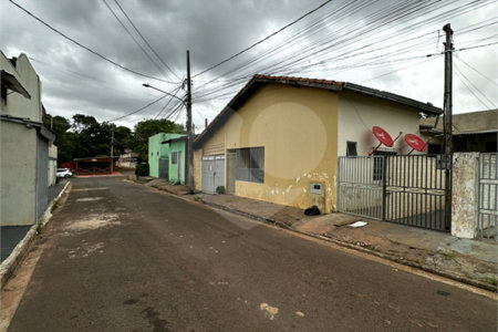 Casa à venda com 10 quartos no Centro, Ponta Porã, MS