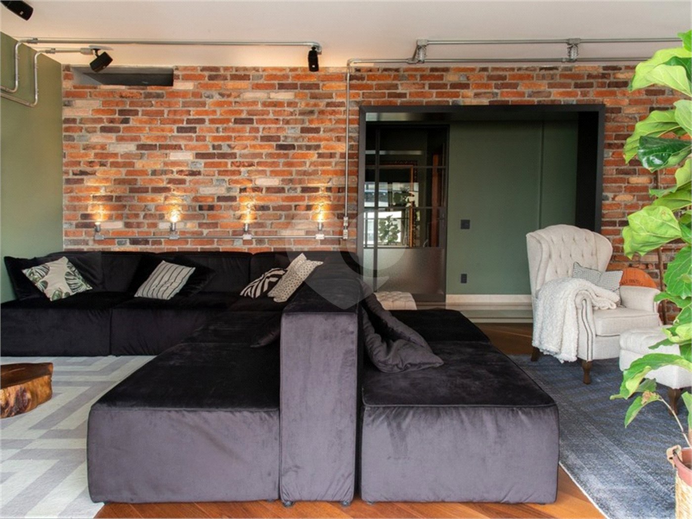Apartamento à venda com 3 quartos, sendo 2 suítes,  em Campo Belo, São Paulo, SP