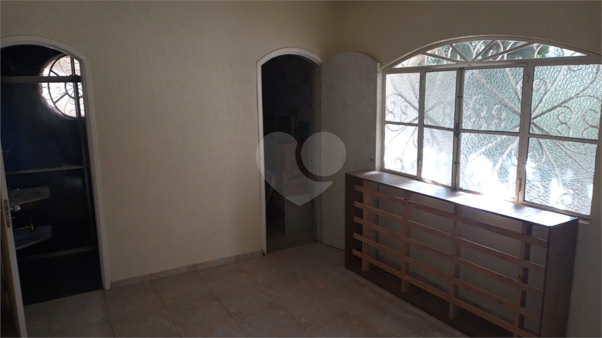 Casa à venda com 5 quartos, sendo 3 suítes,  no condomínio Estância Marambaia, Vinhedo - SP