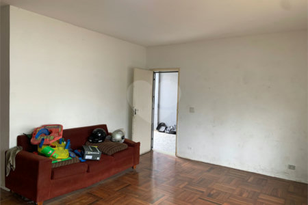 Casa à venda com 3 quartos em Cidade Vargas, São Paulo, SP