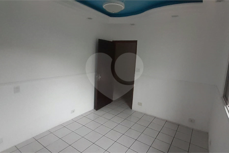 Casa à venda com 3 quartos, sendo 1 suíte,  em Parque Vitória, São Paulo, SP