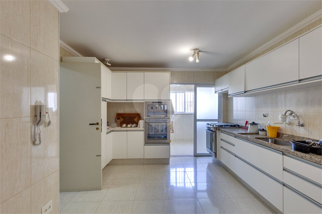 Apartamento à venda com 4 quartos, sendo 1 suíte, em Alto da Boa Vista, São Paulo, SP