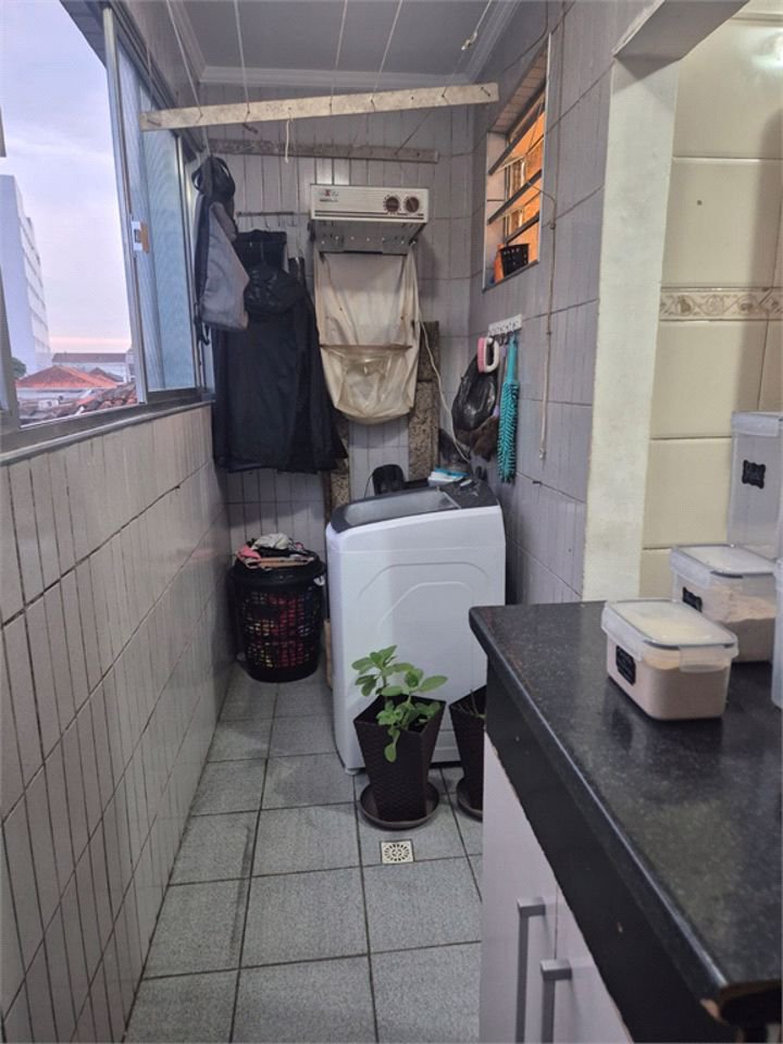 Apartamento com 2 dormitórios à venda, 76 m² por R$ 385.000,00 - Vila Matias - Santos/SP