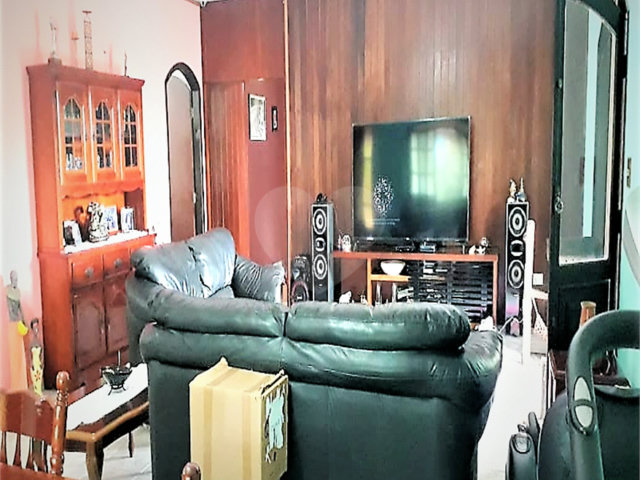 Casa à venda com 4 quartos, sendo 2 suítes,  no condomínio Gleba II, Mairiporã - SP