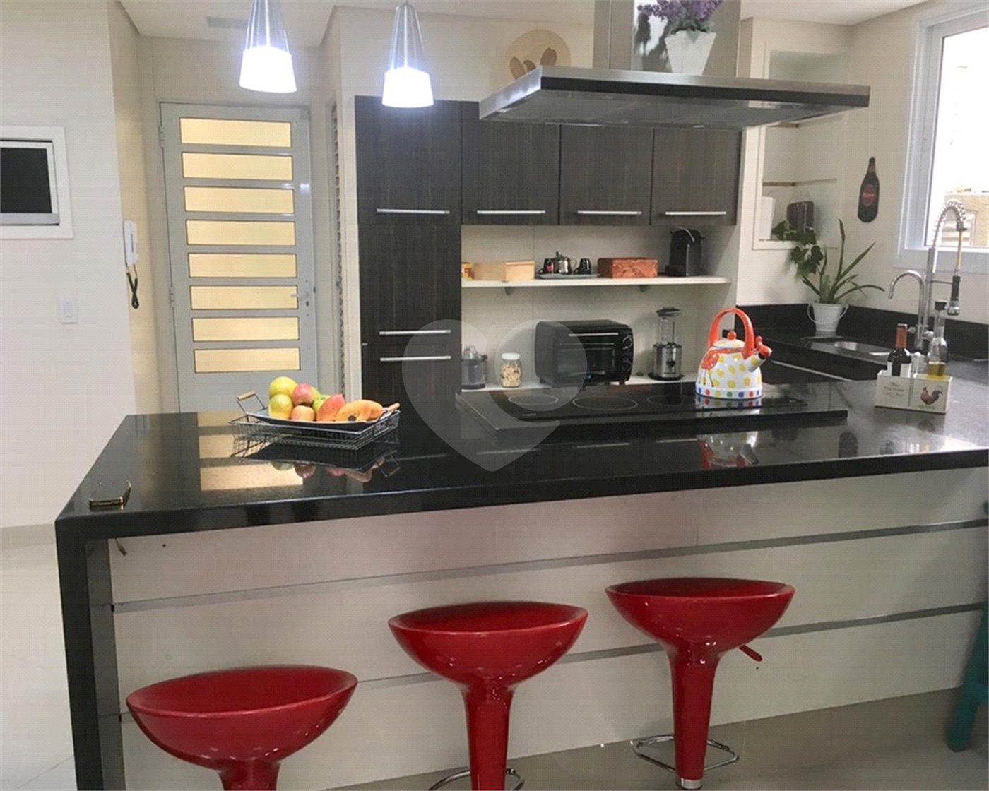 Sobrado à venda com 4 quartos, sendo 3 suítes, em Brooklin, São Paulo, SP