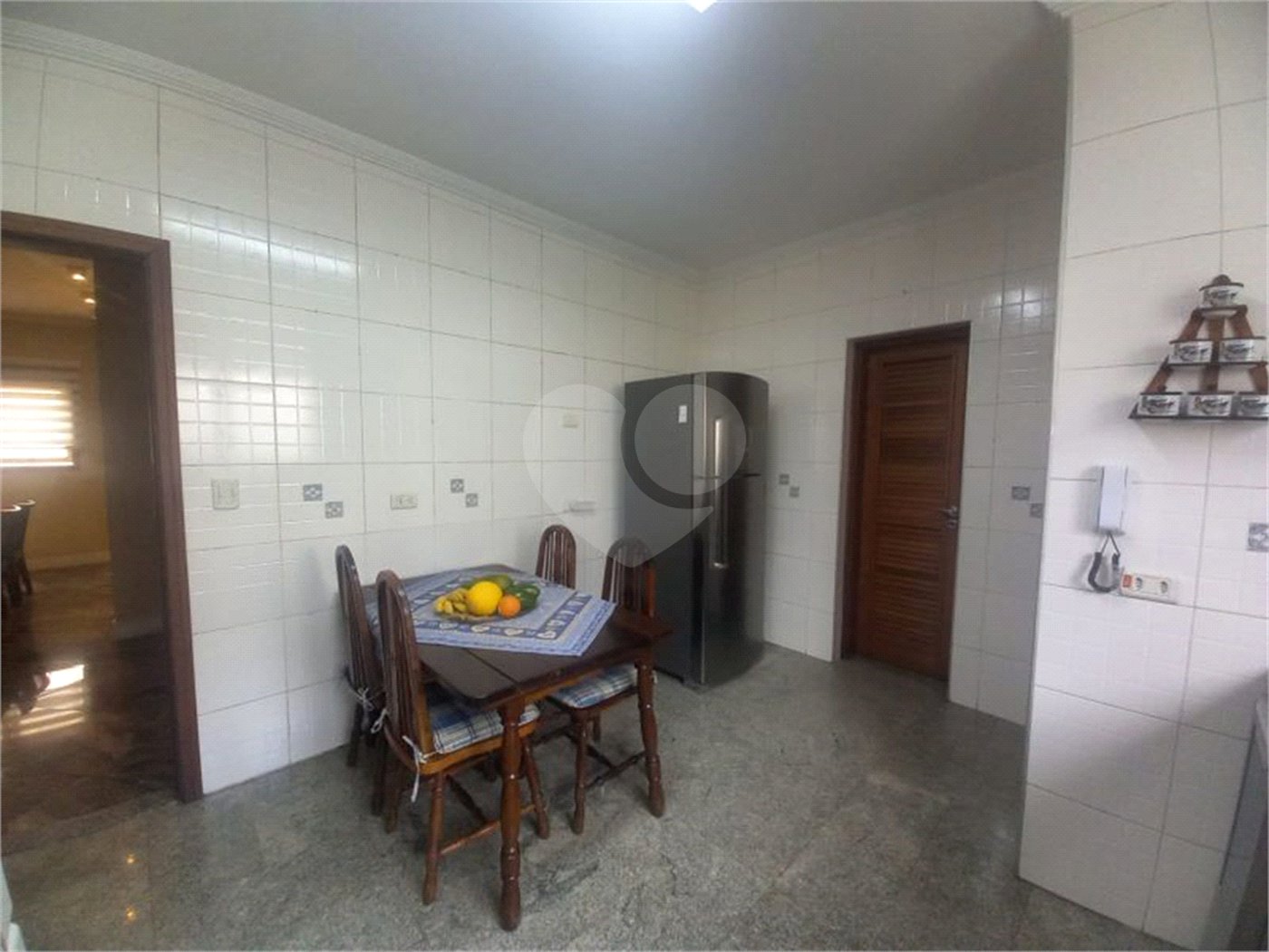 Casa à venda com 5 quartos, sendo 2 suítes, no condomínio Vinhas da Vista Alegre - Lado Sede, Vinhedo - SP