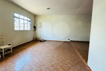 Casa à venda com 4 quartos, sendo 2 suítes,  em Vila Galvão, Guarulhos, SP