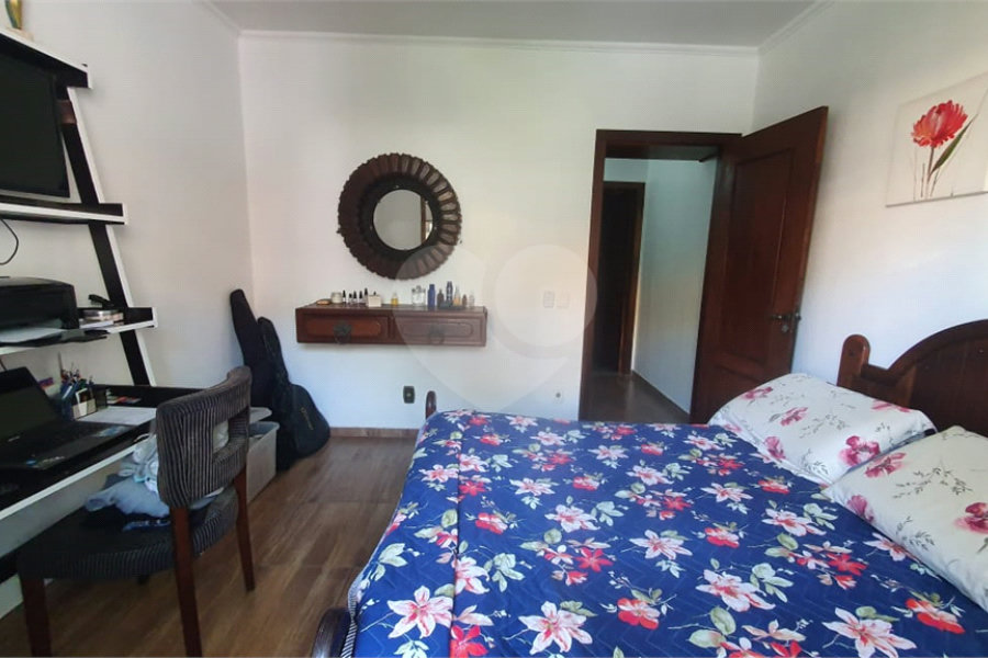 Sobrado à venda com 5 quartos, sendo 3 suítes, em Jardim Virginia Bianca, São Paulo, SP