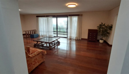 Apartamento para alugar com 4 quartos, sendo 3 suítes,  em Santo Amaro, São Paulo, SP