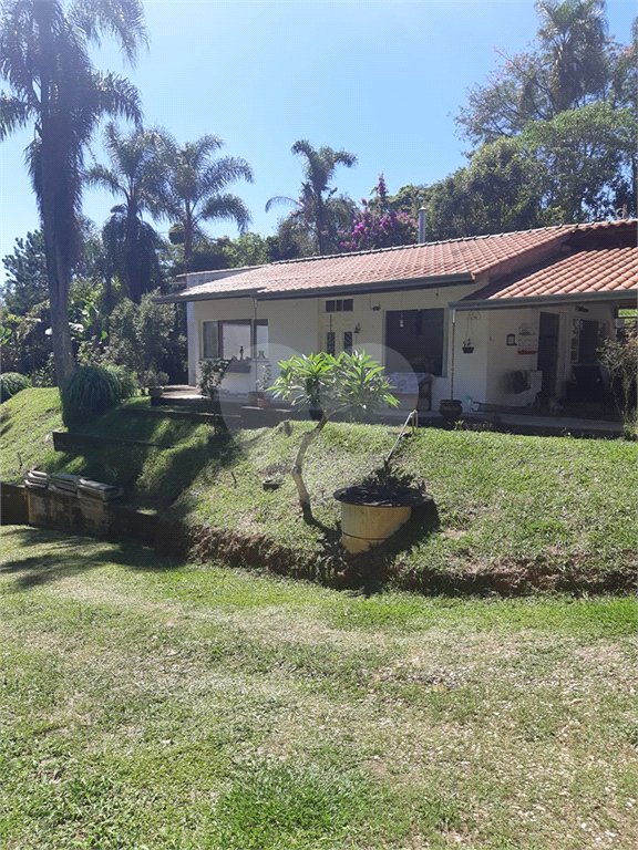 Sítio à venda com 3 quartos, sendo 1 suíte,  no Centro, Biritiba-mirim, SP