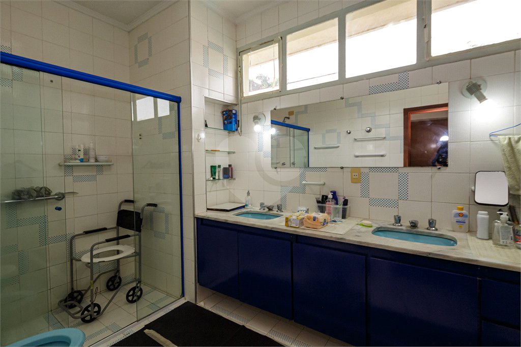 Casa de Vila para alugar com 4 quartos, sendo 1 suíte, em Granja Julieta, São Paulo, SP