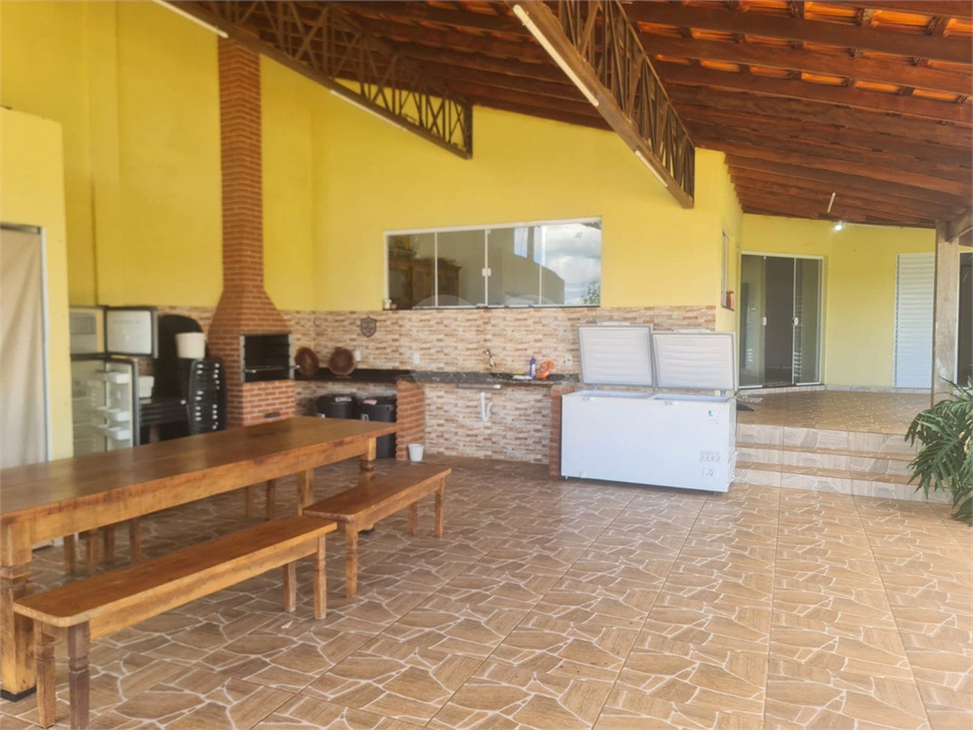 Casa à venda com 4 quartos, sendo 1 suíte, em Mato Seco, Itapetininga, SP